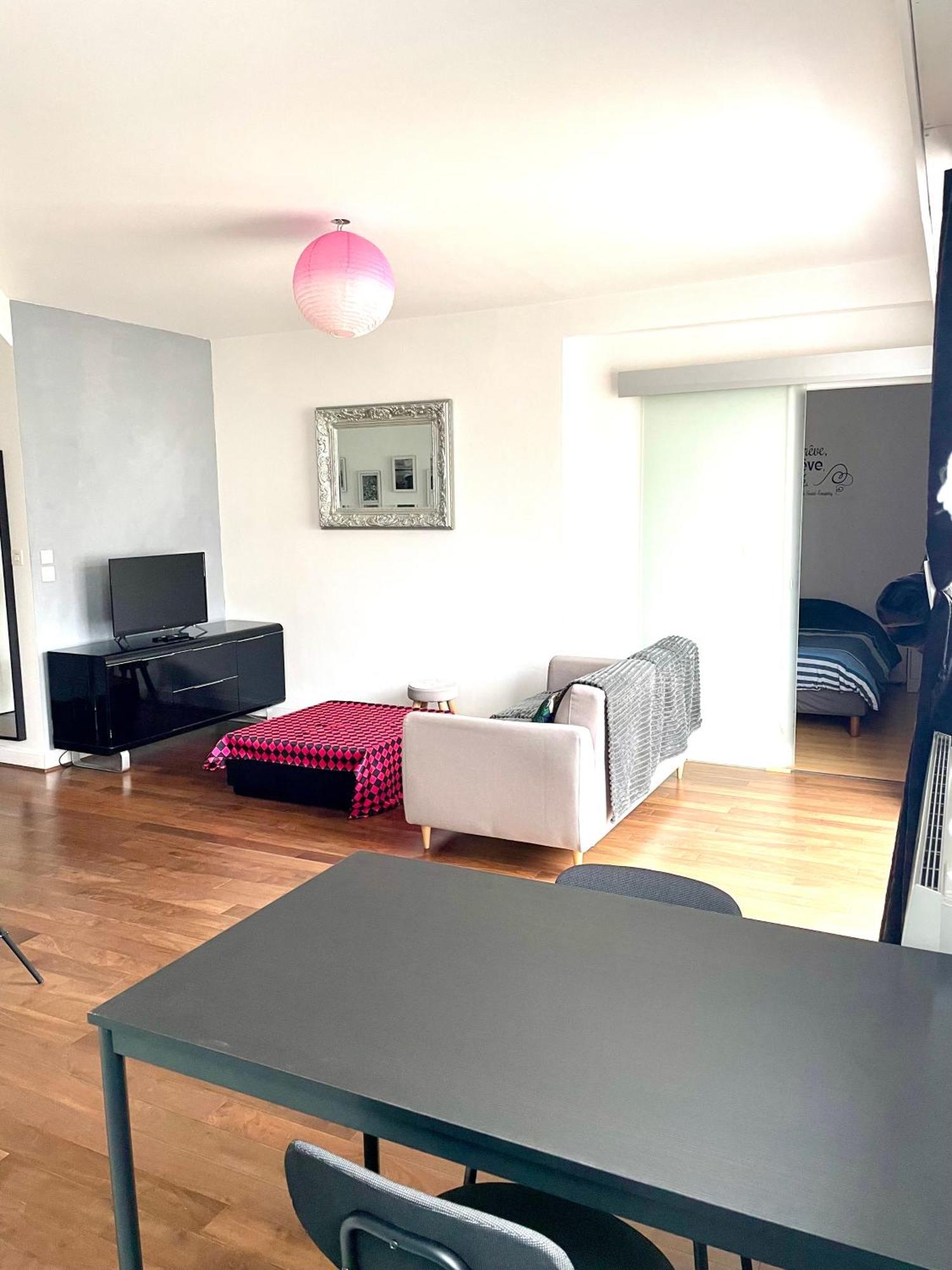 Charmant Appartement En Bord De Cher 셍 따베흑땅 외부 사진